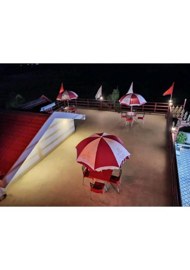 Gods County Hotels & Resorts Tarapith Exterior photo