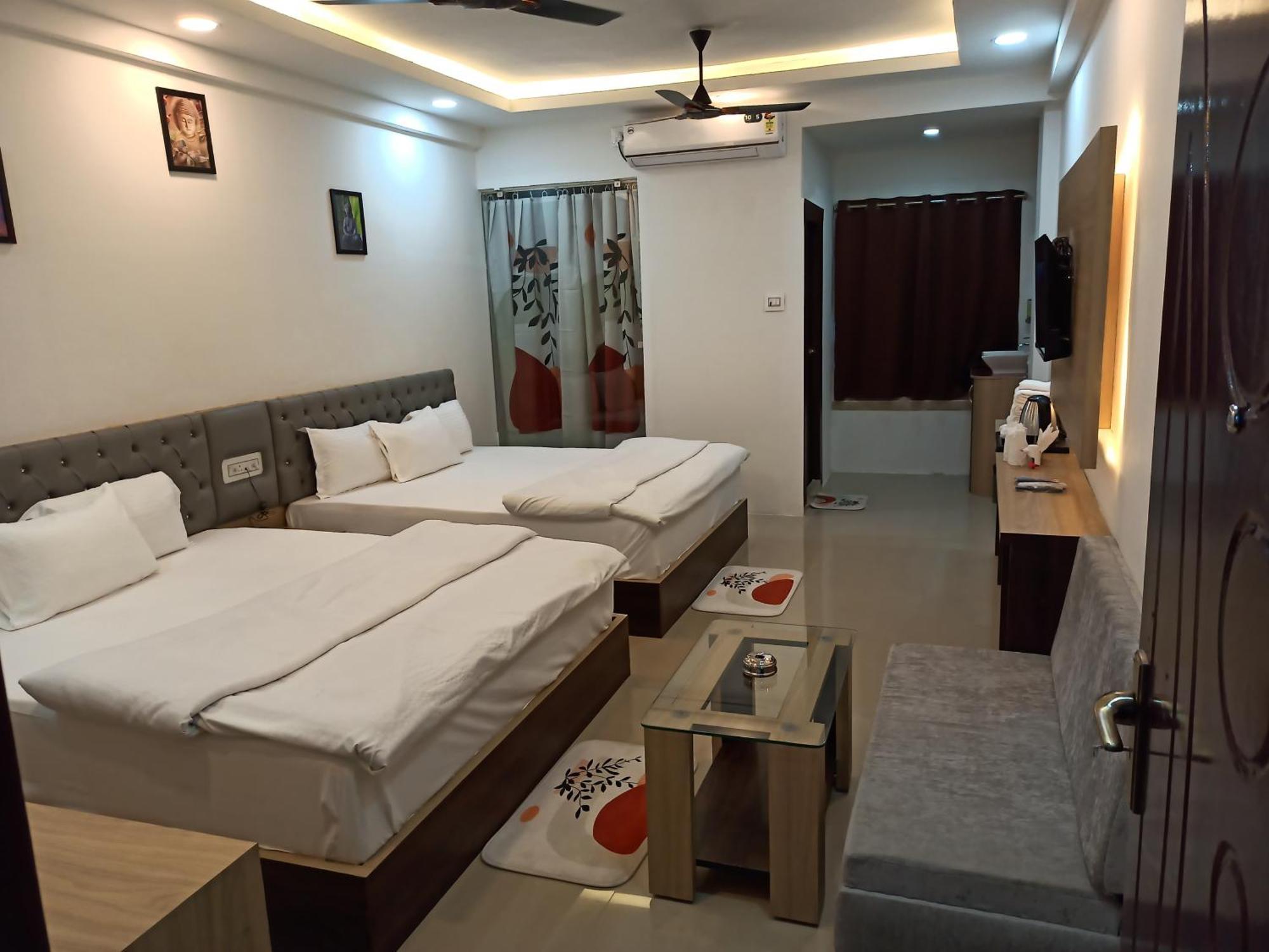 Gods County Hotels & Resorts Tarapith Exterior photo