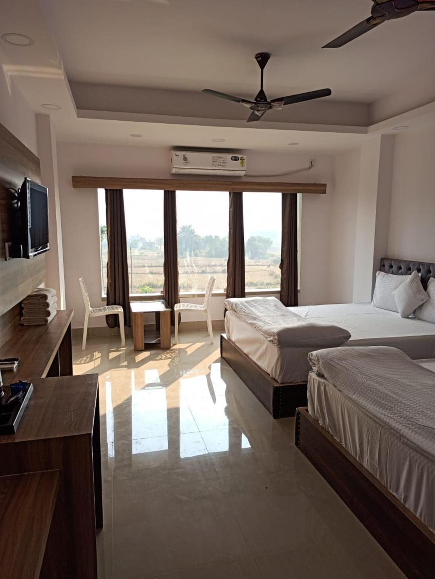Gods County Hotels & Resorts Tarapith Exterior photo